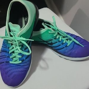 Nike free tr  womans 8